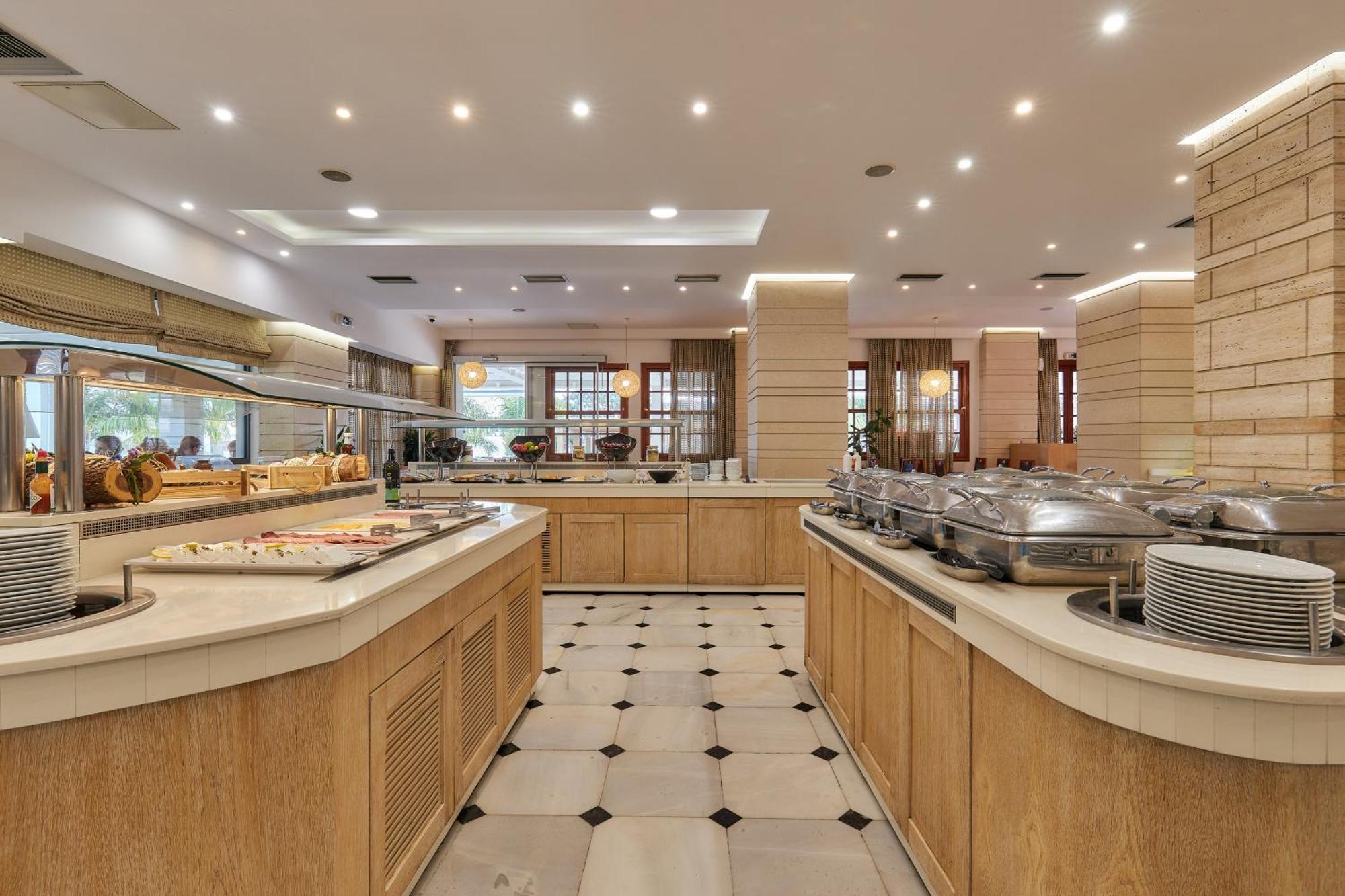 Kyknos Beach Hotel & Bungalows 말리아 외부 사진