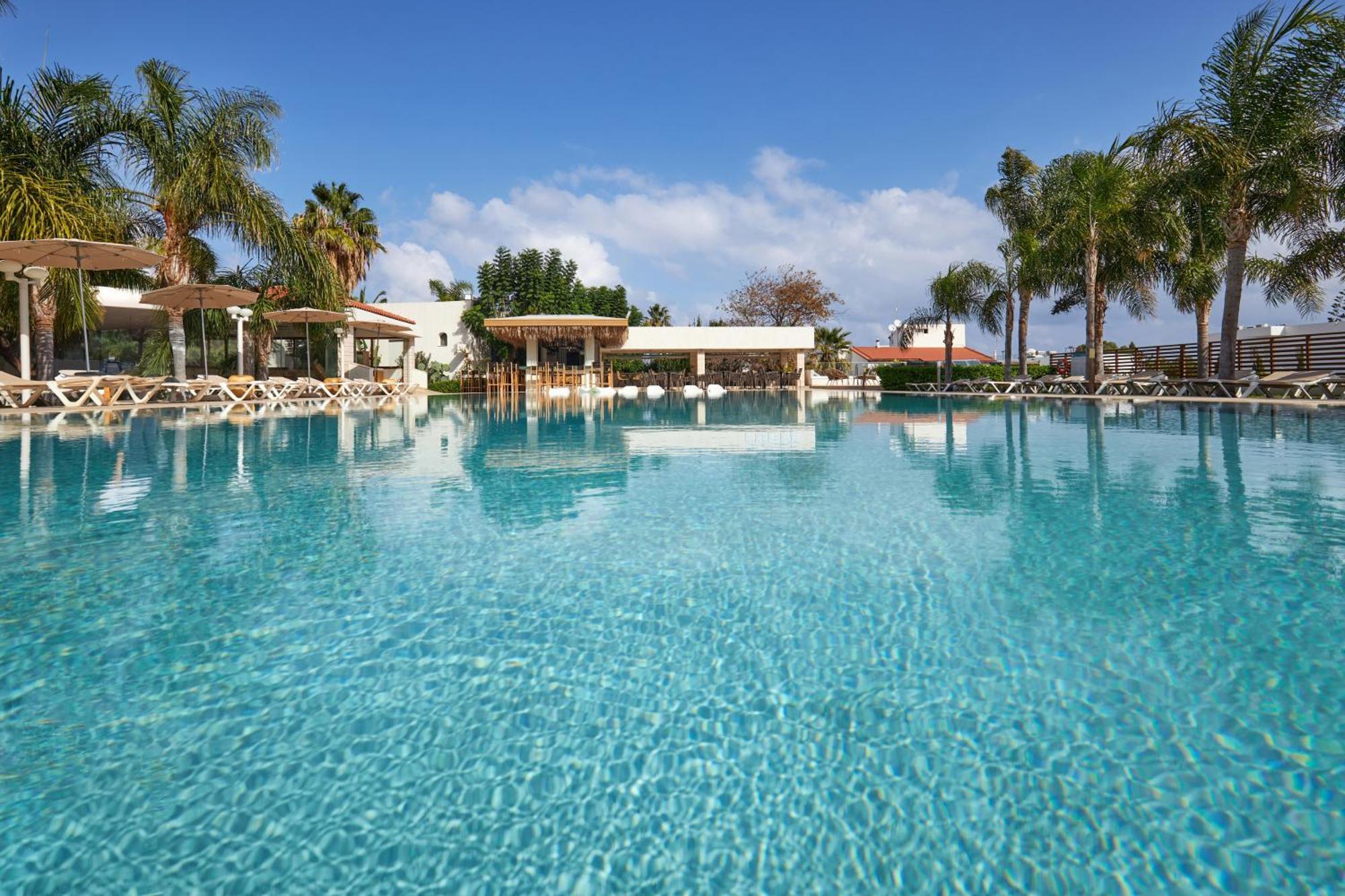 Kyknos Beach Hotel & Bungalows 말리아 외부 사진
