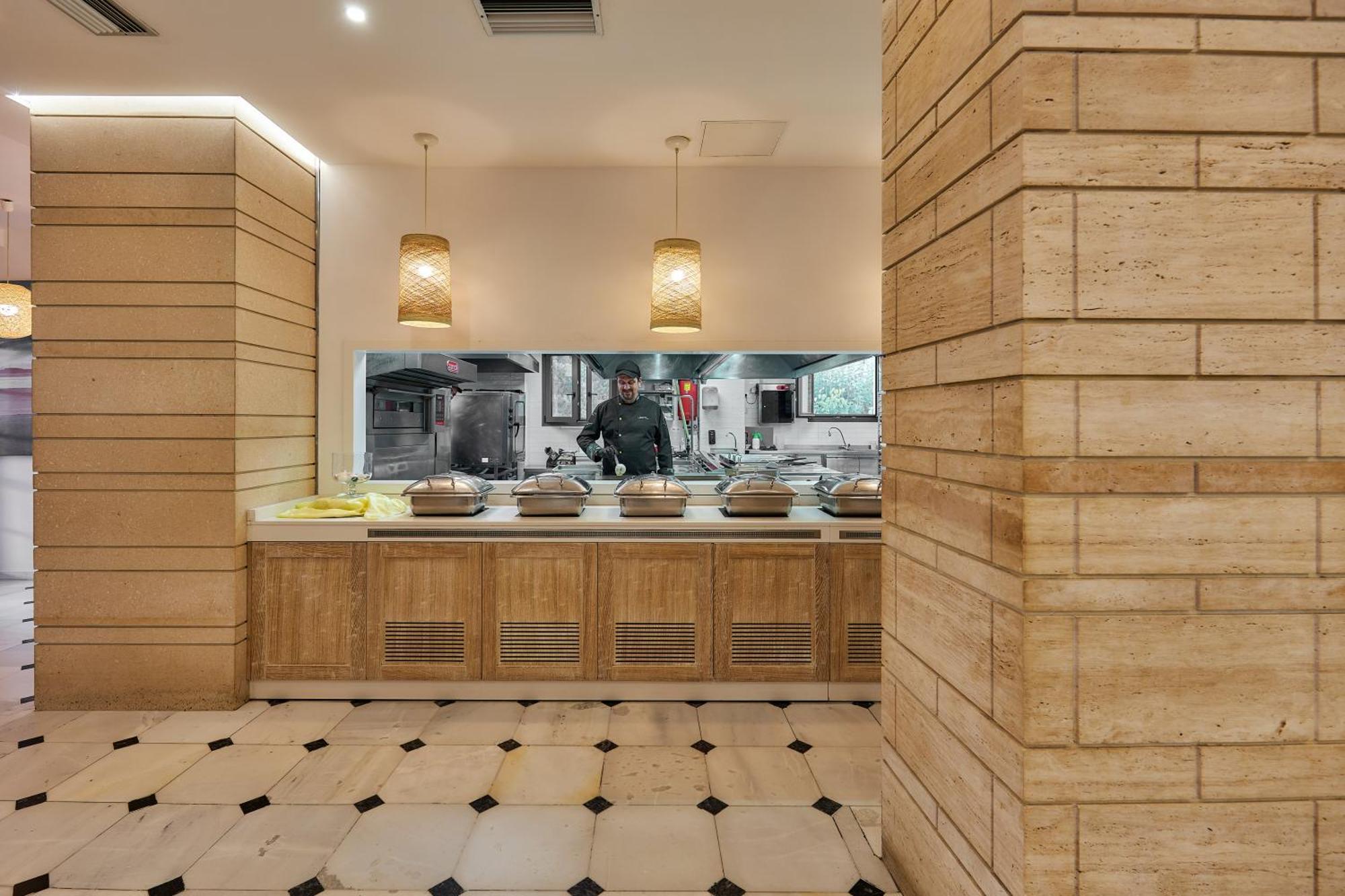 Kyknos Beach Hotel & Bungalows 말리아 외부 사진