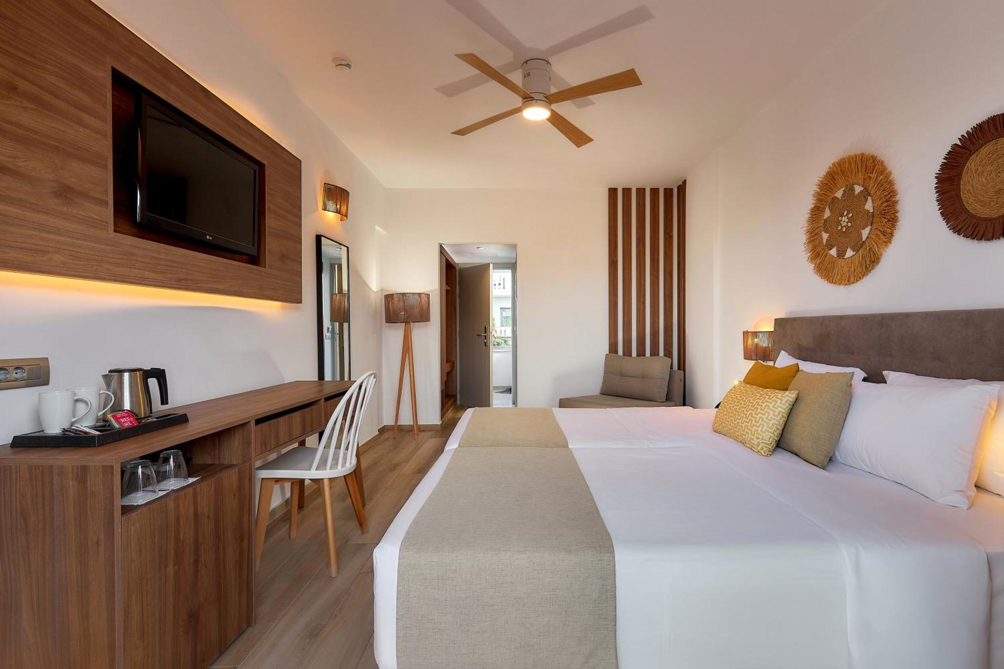 Kyknos Beach Hotel & Bungalows 말리아 외부 사진