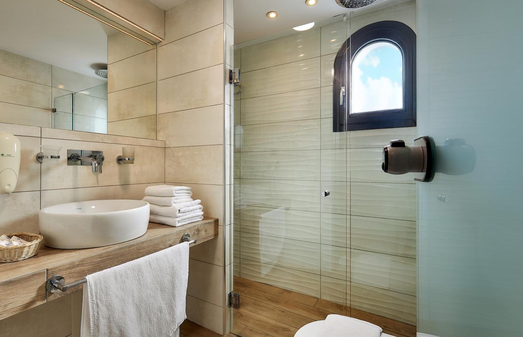 Kyknos Beach Hotel & Bungalows 말리아 외부 사진